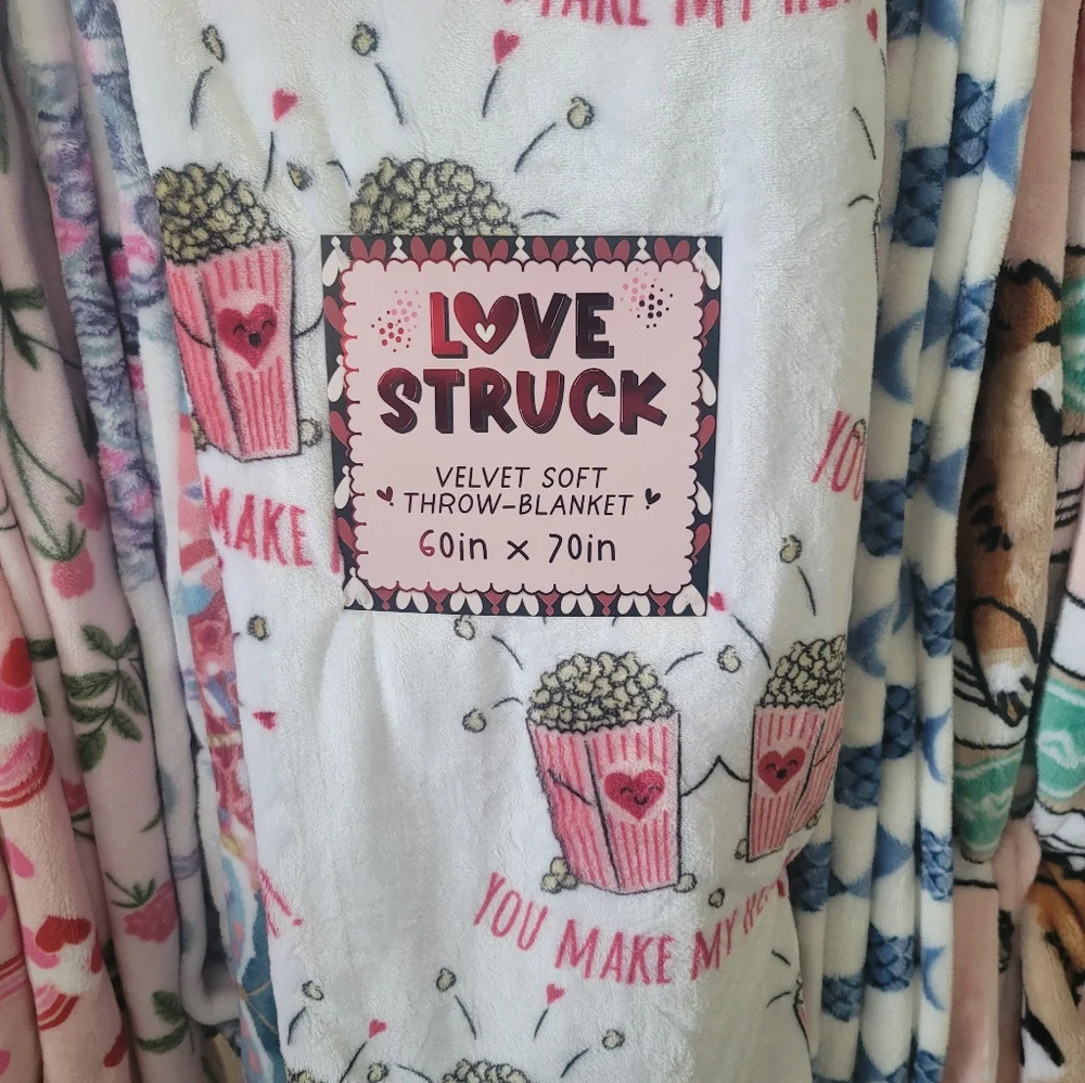 Oversized Plush Throw Blanket 60x70 Valentines Popcorn Movie Night Love Struck